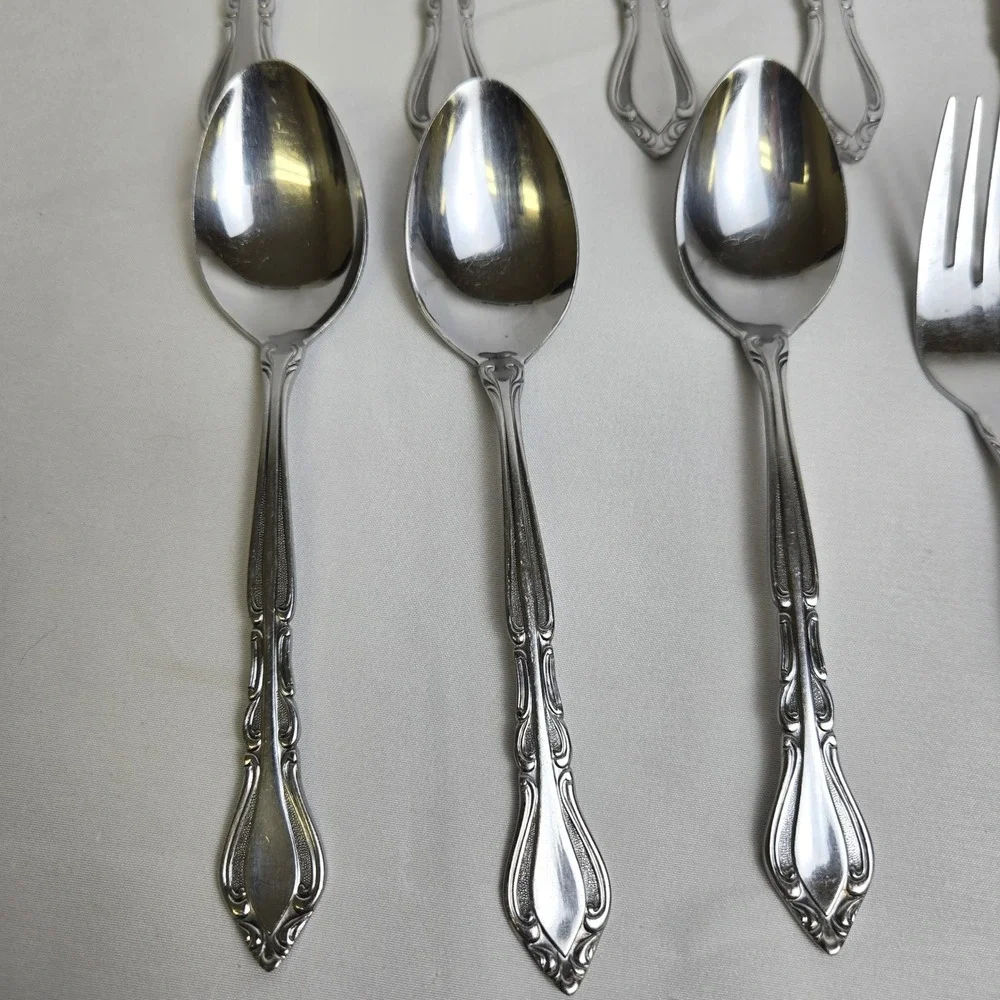 15 Piece Rogers Stainless Korea Flatware Set Auberge Pattern Forks Spoons